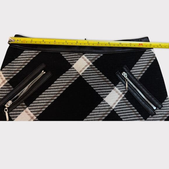 White House Black Market Black Tan Plaid Pencil Skirt - Size 00 - Picture 8 of 9